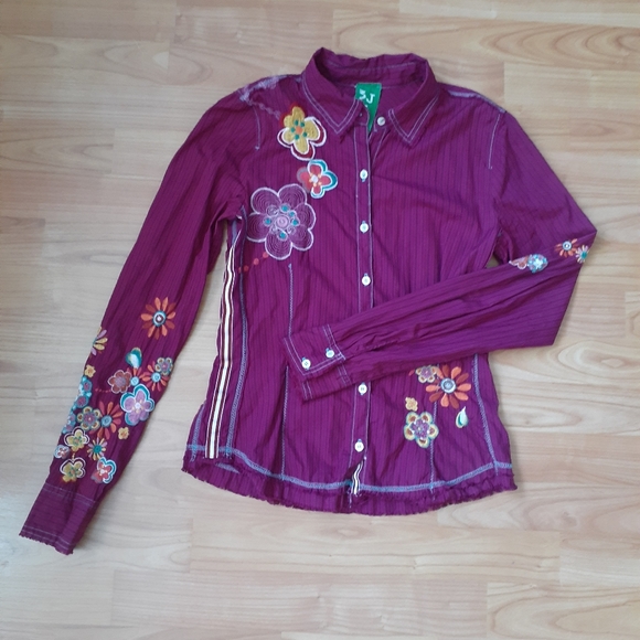 Johnny Was Tops - Johnny Was 3J Workshop Floral Embroidered Shirt Small